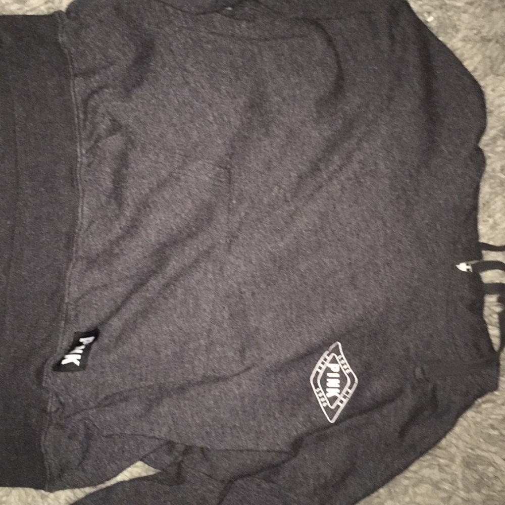 cropped hoodie